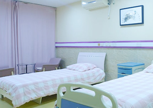 濟(jì)南鵬愛美容整形醫(yī)院恢復(fù)室