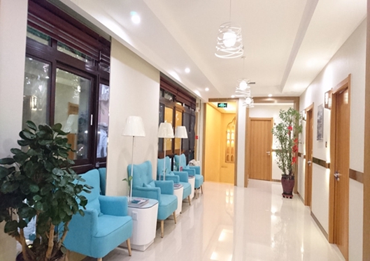 秦皇島巧致美容醫(yī)院休息大廳