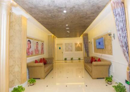 三亞華美醫(yī)療美容門診部休息區(qū)