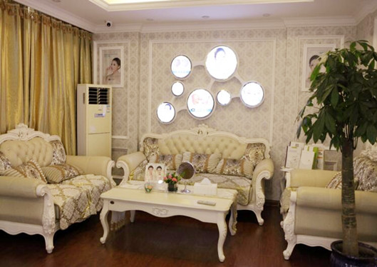 武漢五洲萊美整形二樓休息區(qū)