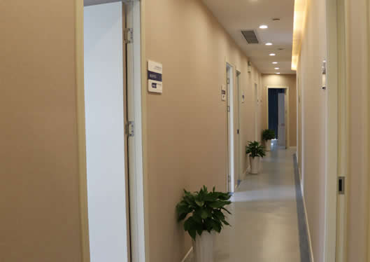 醫(yī)院走廊