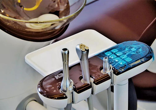 青島維樂口腔醫(yī)院手術(shù)器材