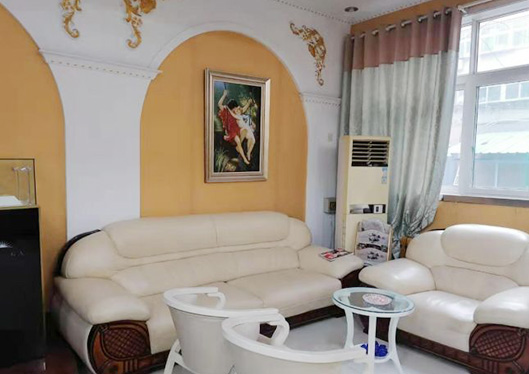 濟南美蓮醫(yī)療美容門診部咨詢等待區(qū)