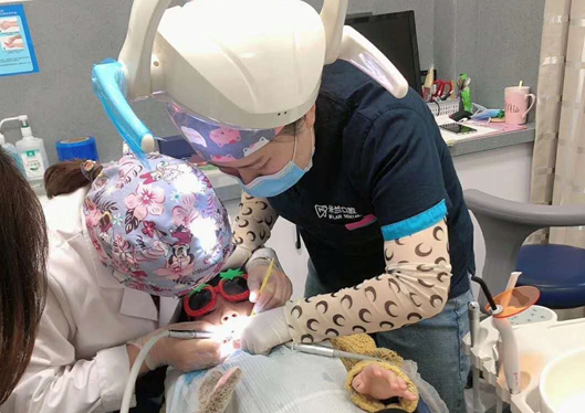沈陽渾南米蘭口腔門診部牙齒檢查