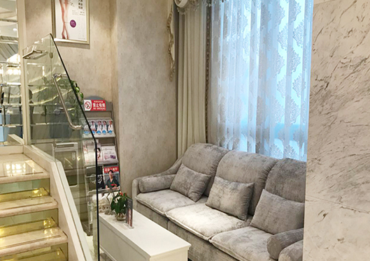 醫(yī)院沙發(fā)區(qū)