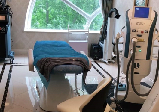 青島諾美德醫(yī)療美容醫(yī)院優(yōu)雅舒適的手術(shù)室