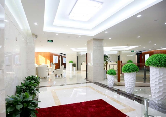 南京金鉑利口腔門診部整潔舒適的走廊